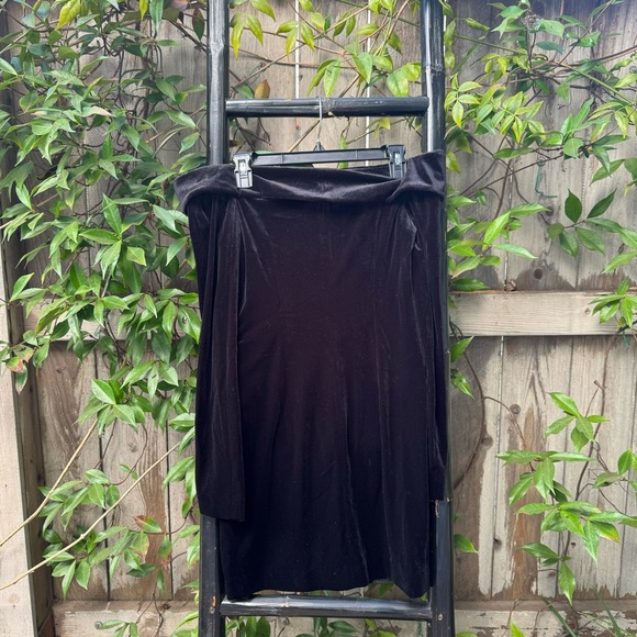 L’agence Micaela Velvet Dress - Picture 6 of 6